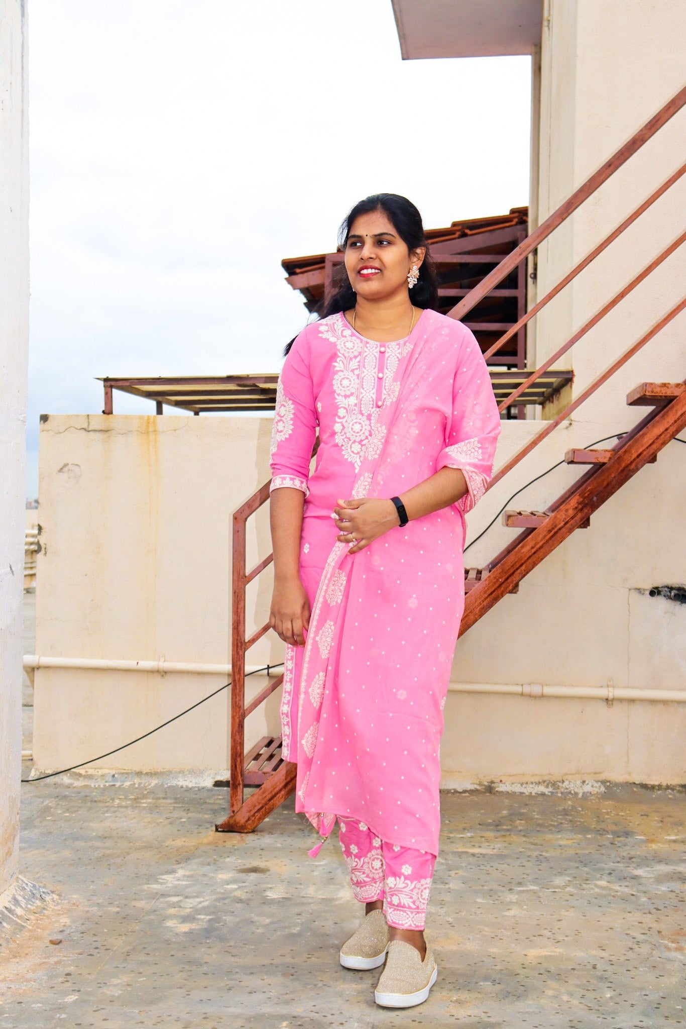 Three piece set with embriodery - Pink