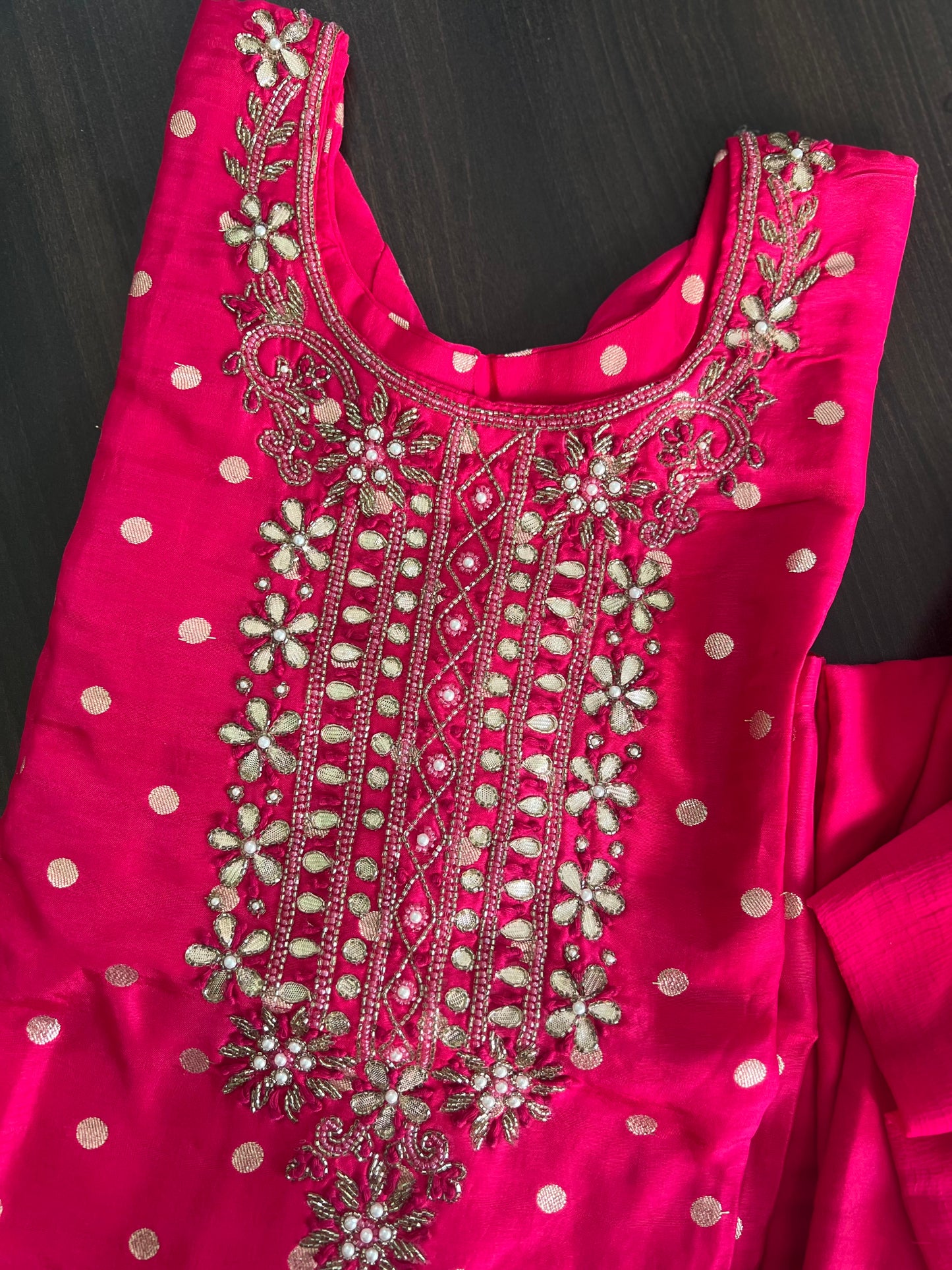 Laksya - Premium Maslin Hand work kurti set with weaving butties - Pink