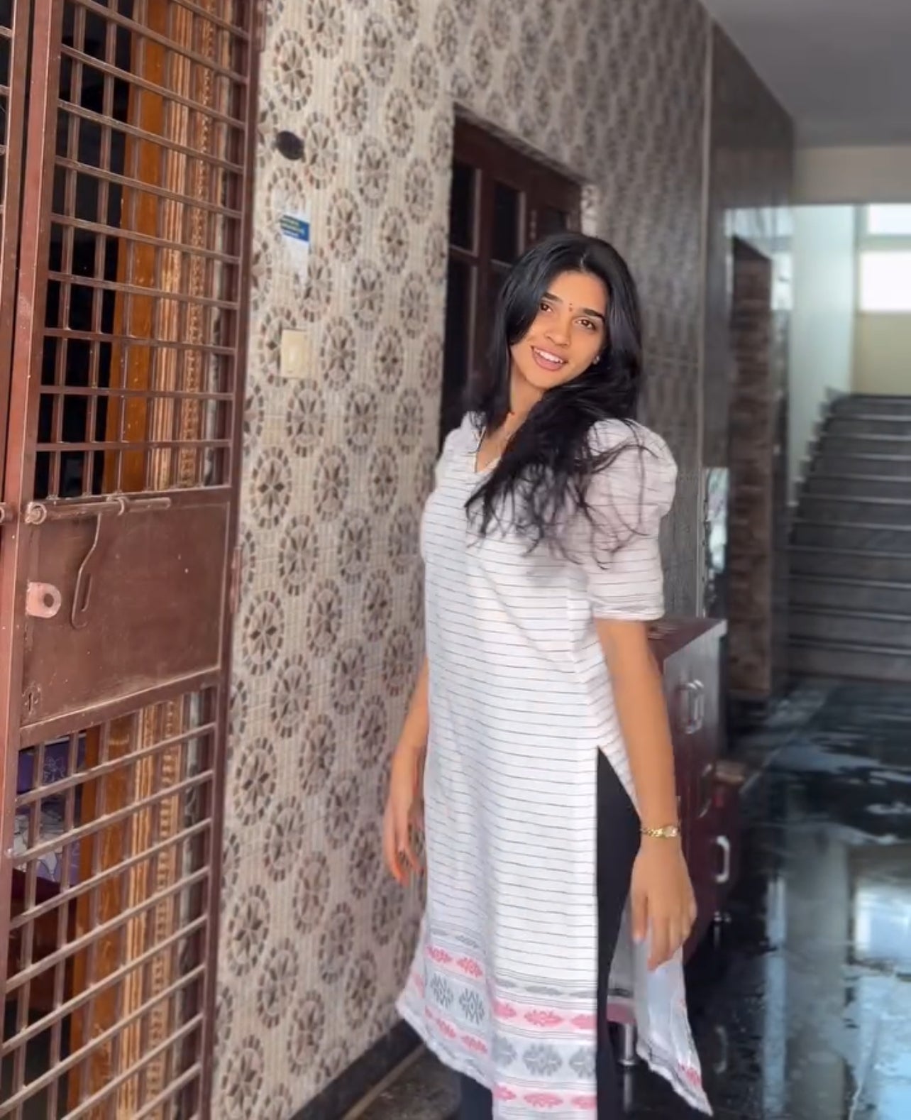 Sridevi - Pure Handloom Cotton Kurti - White