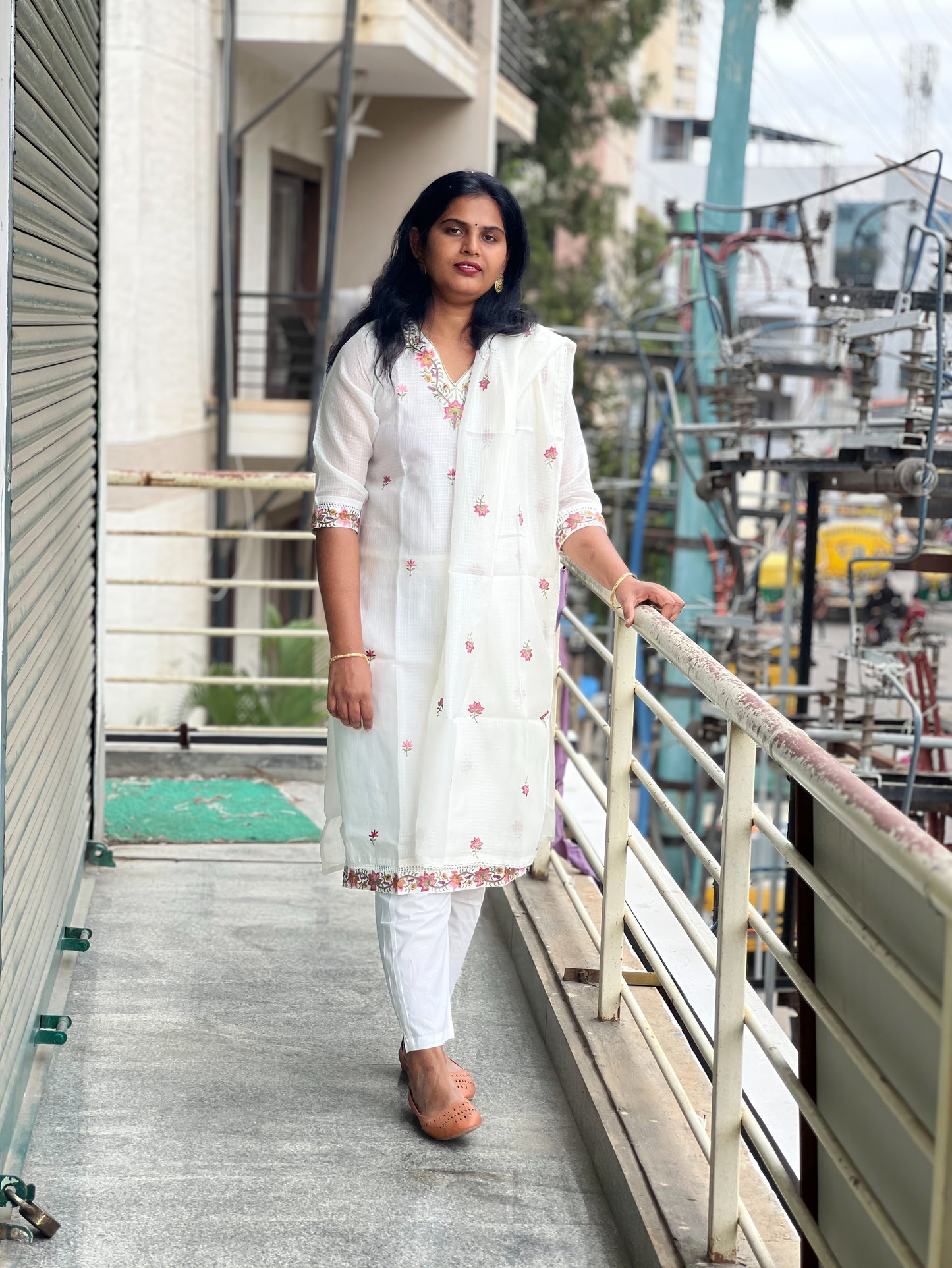Soundarya - Kota Doria Embroidered Suit - White