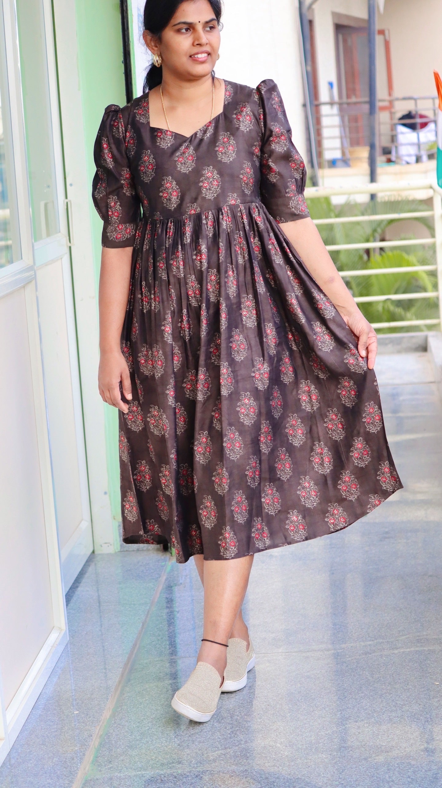 Saara - Muslin Designer sleeves Casual / Vacation dress - Brown