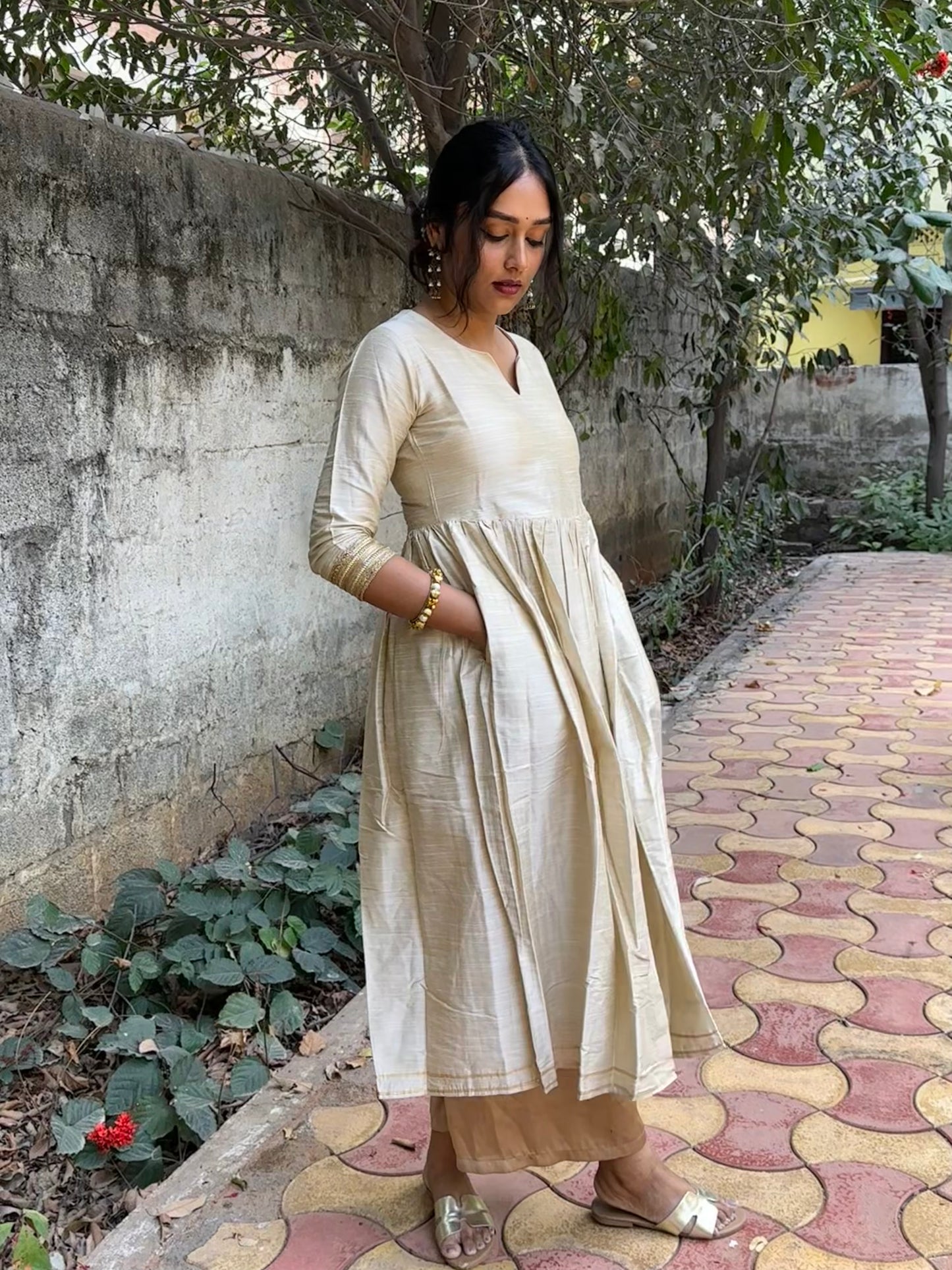 Yogitha - Half white Silk cotton dress