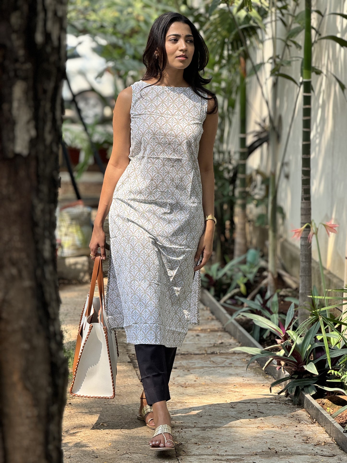 Amaira - Sleeveless Kurti