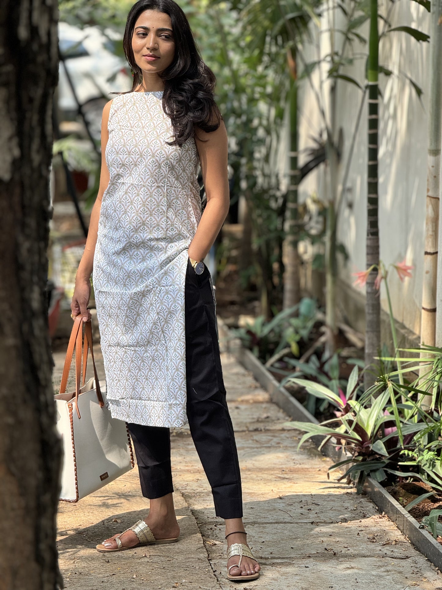 Amaira - Sleeveless Kurti