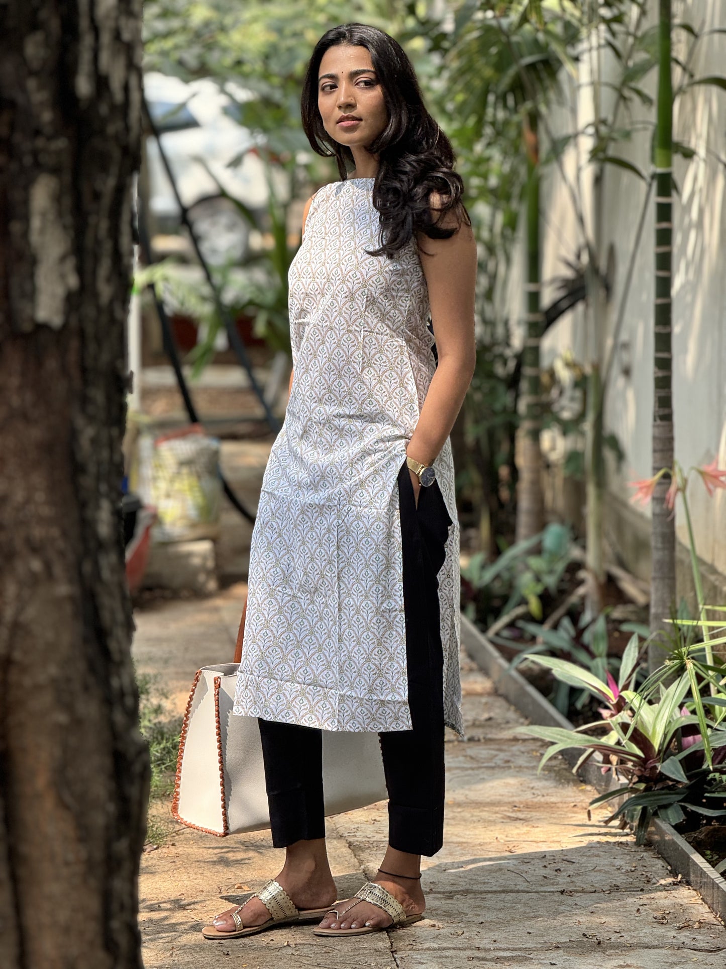 Amaira - Sleeveless Kurti