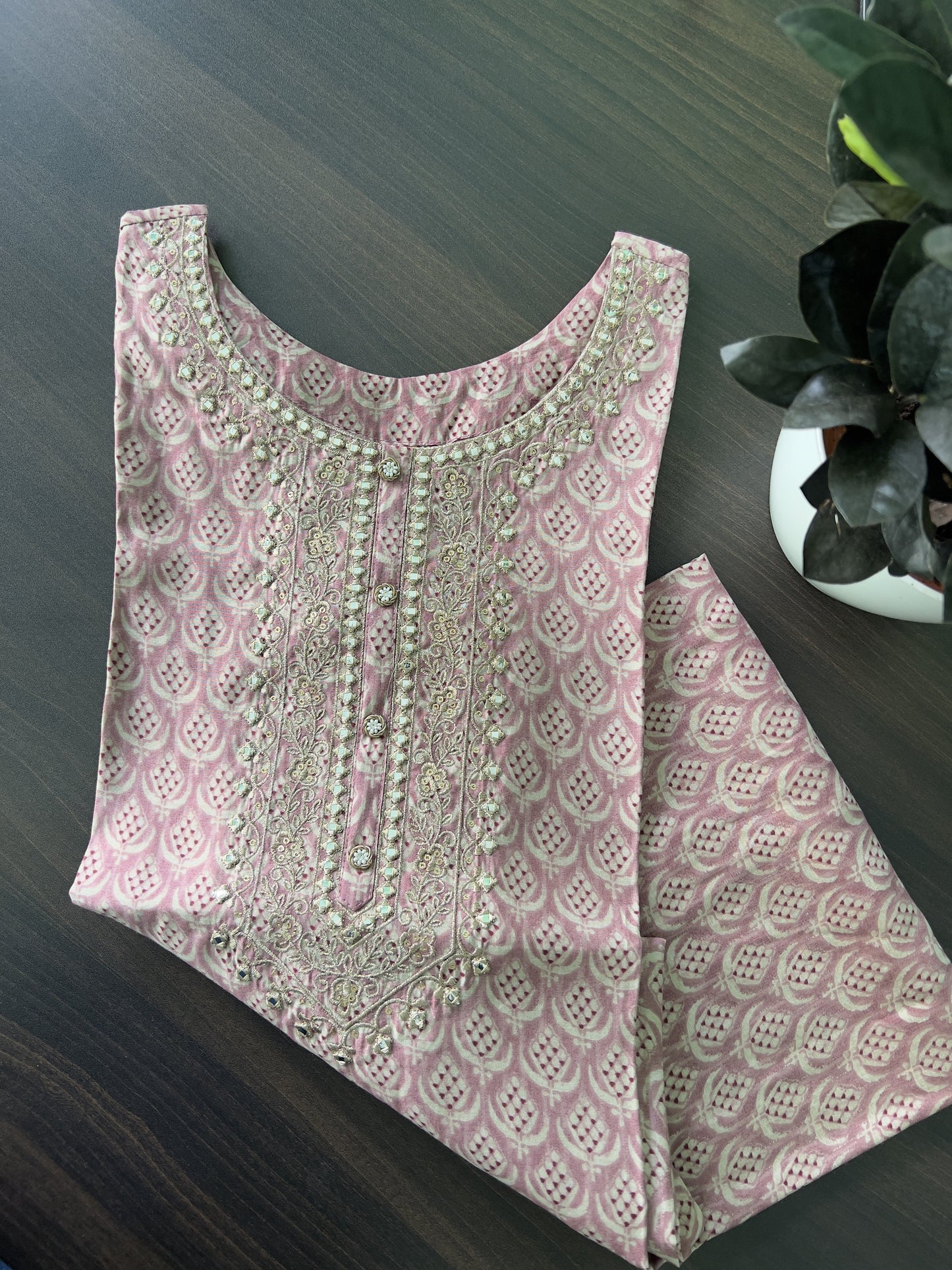Varsha - Maslin kurta with hand work - Peach