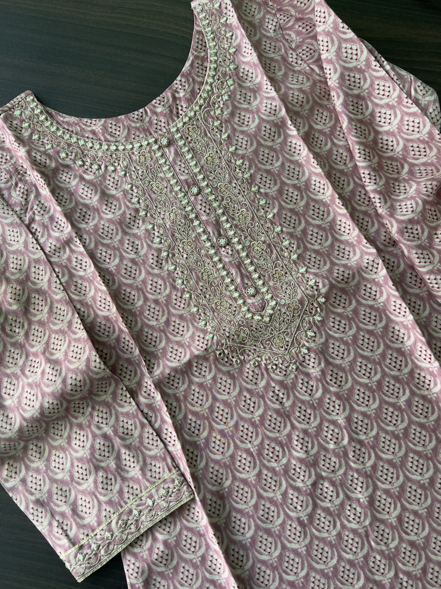 Varsha - Maslin kurta with hand work - Peach