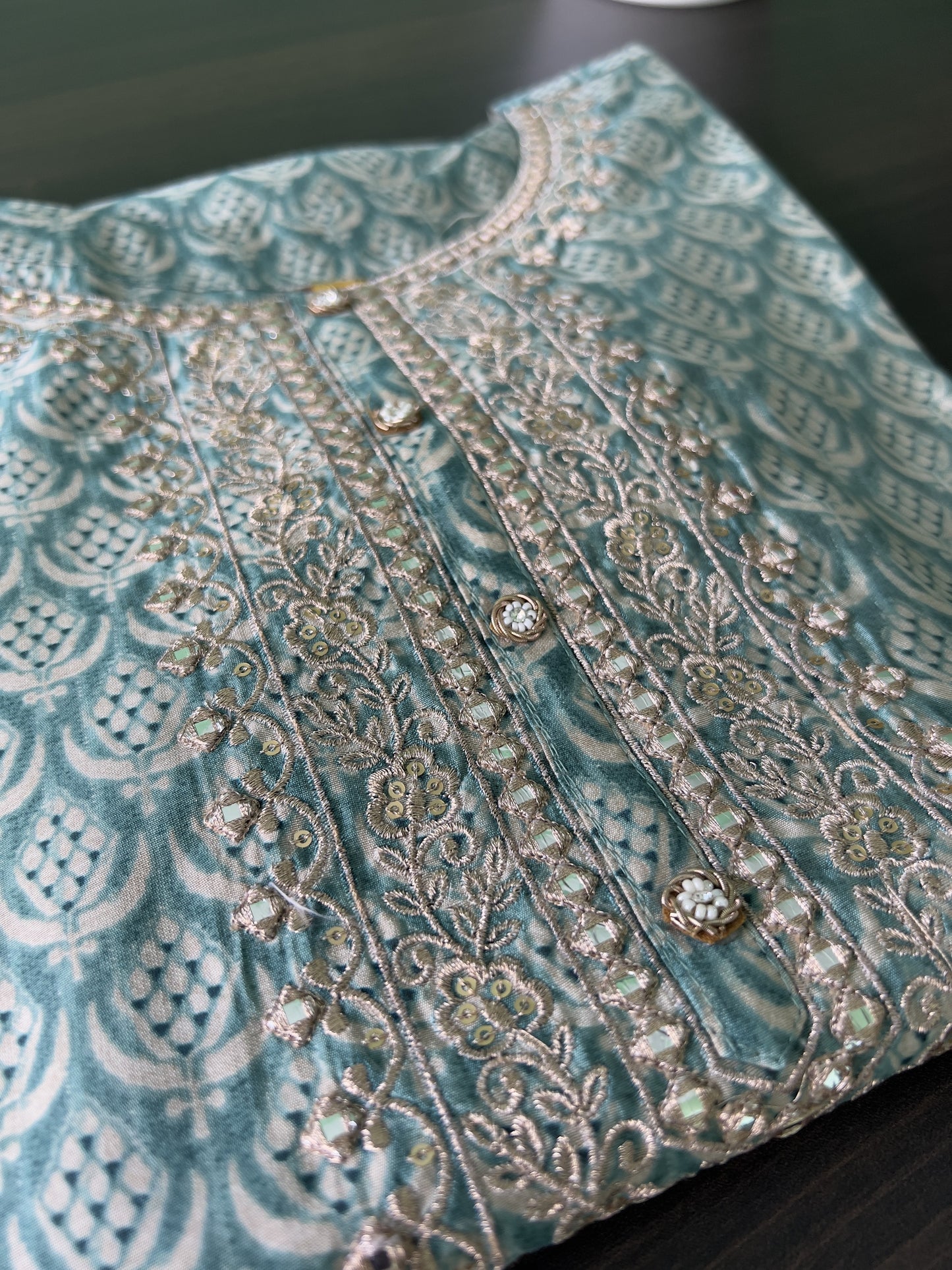 Chavvi - Maslin kurta with hand work - Green