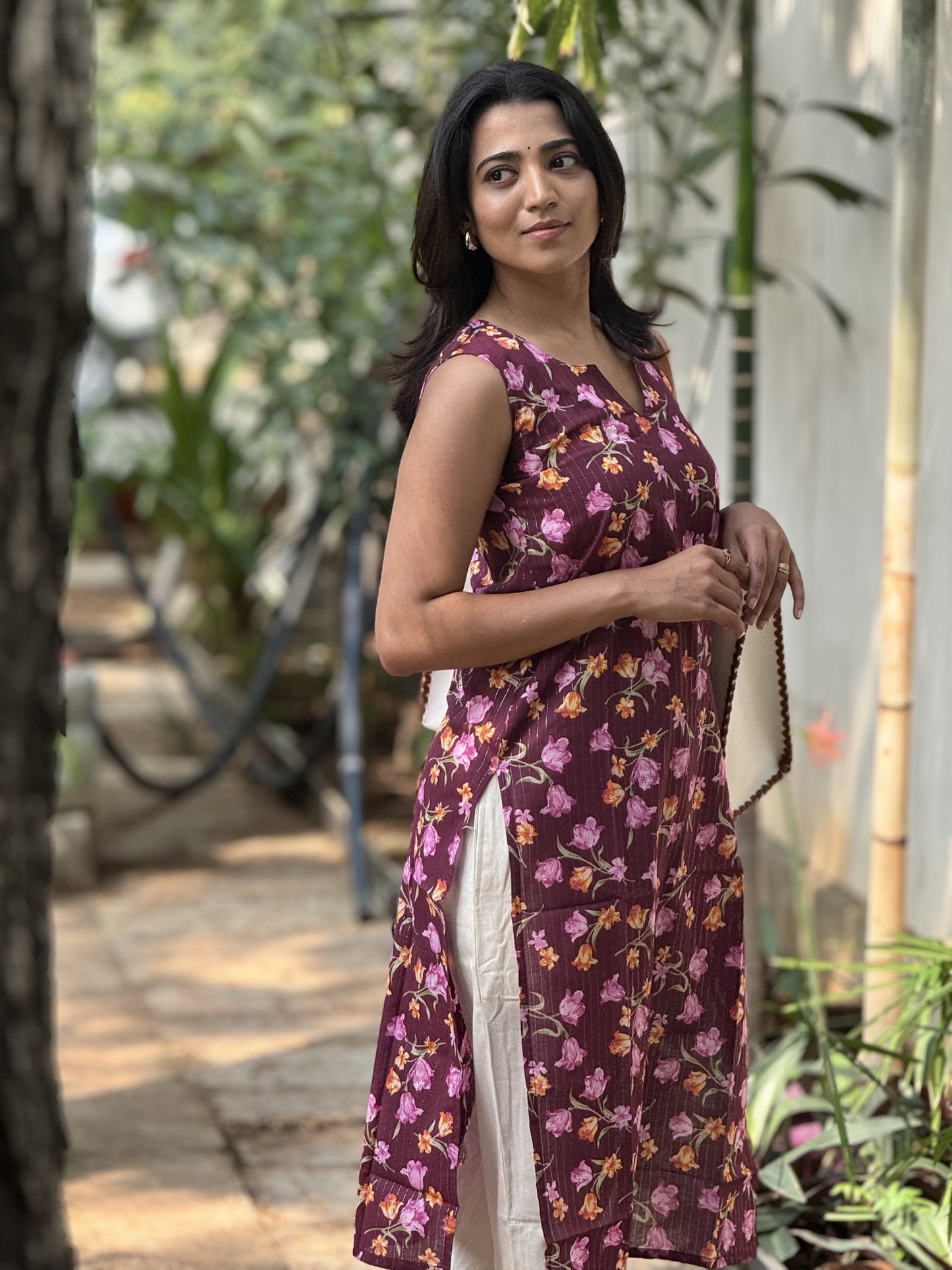 Aadhya - Sleeveless Kurti
