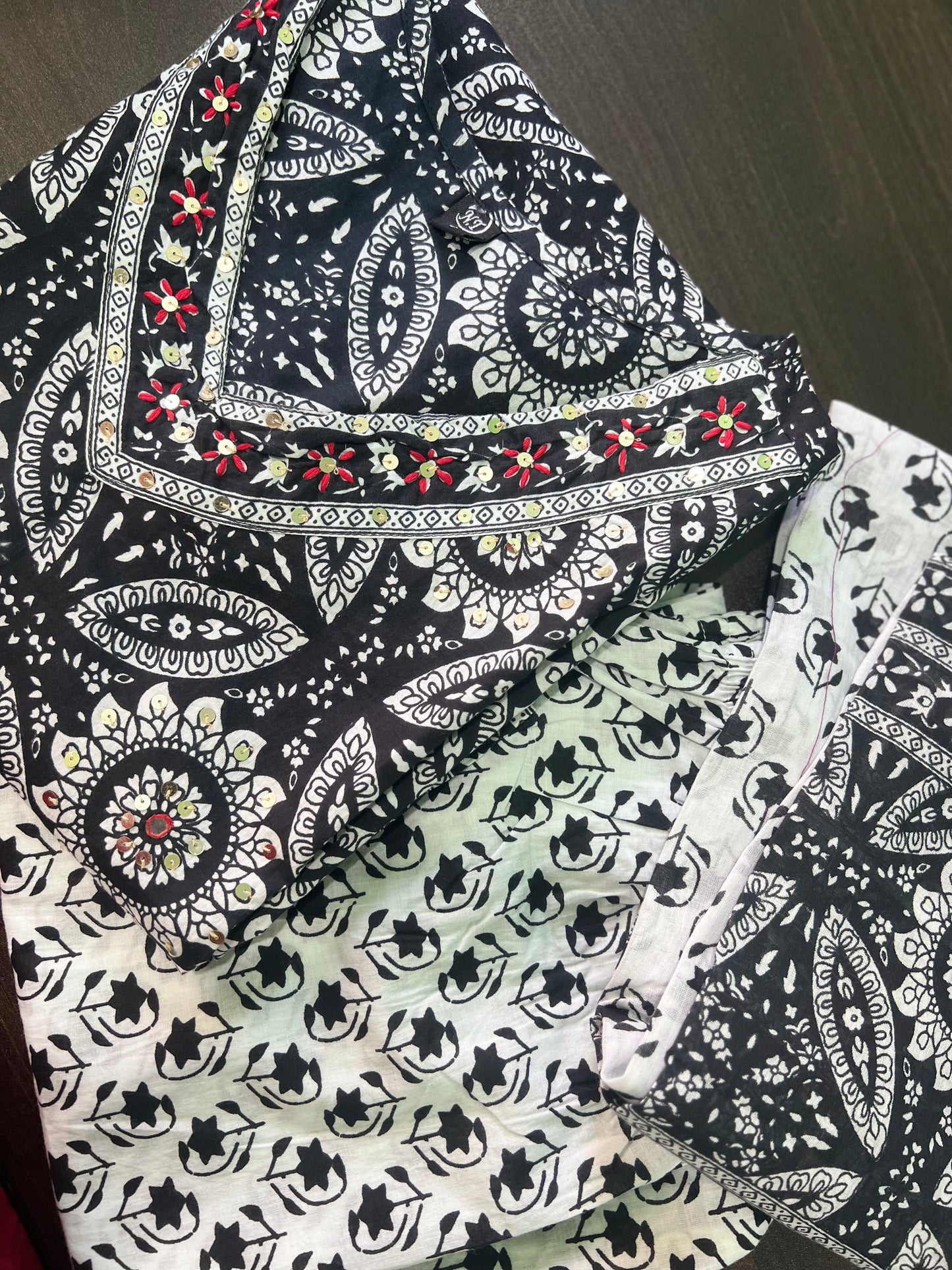 Rana - Black Cotton Suit