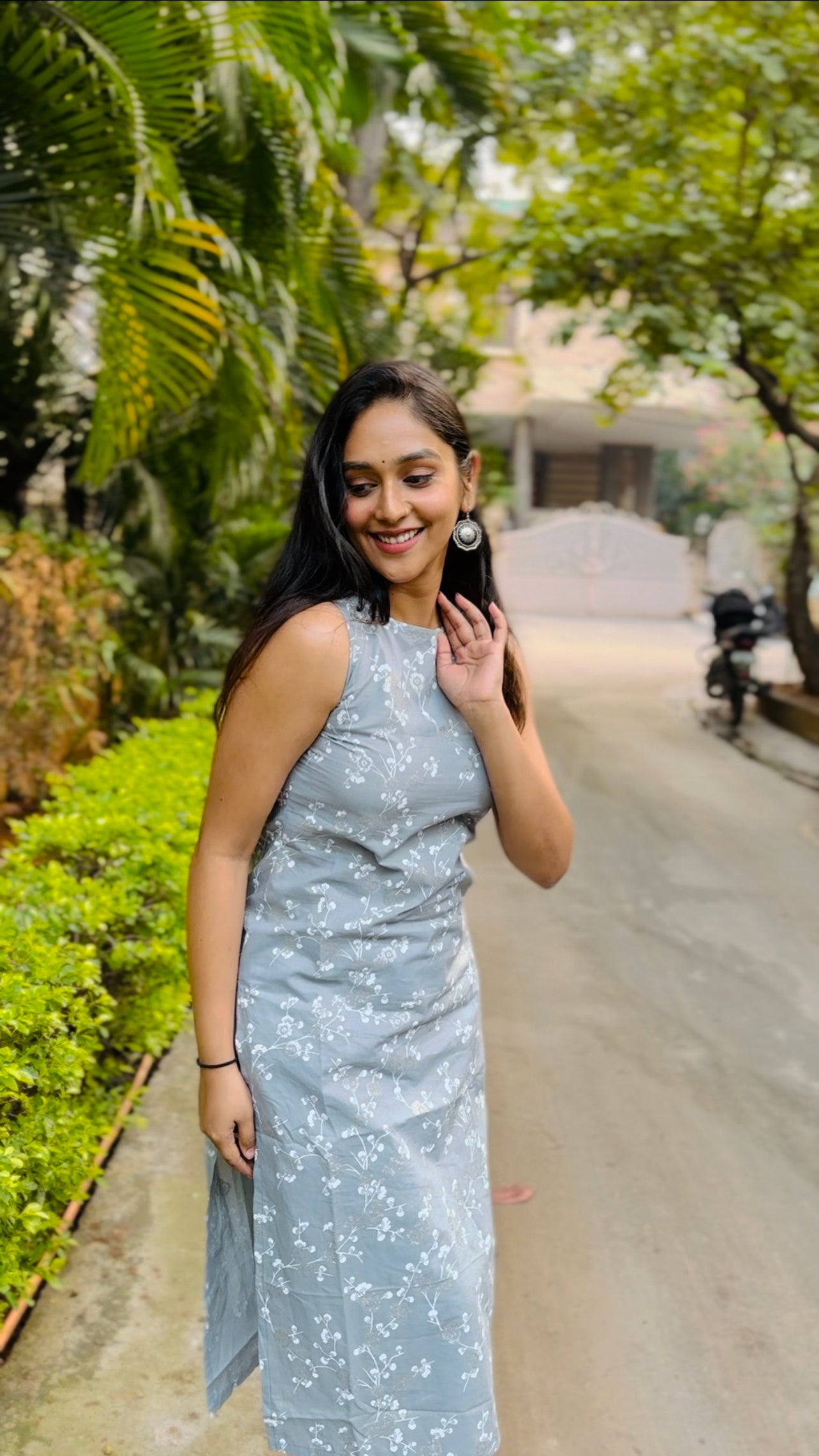 Yogitha - Sleeveless Kurti
