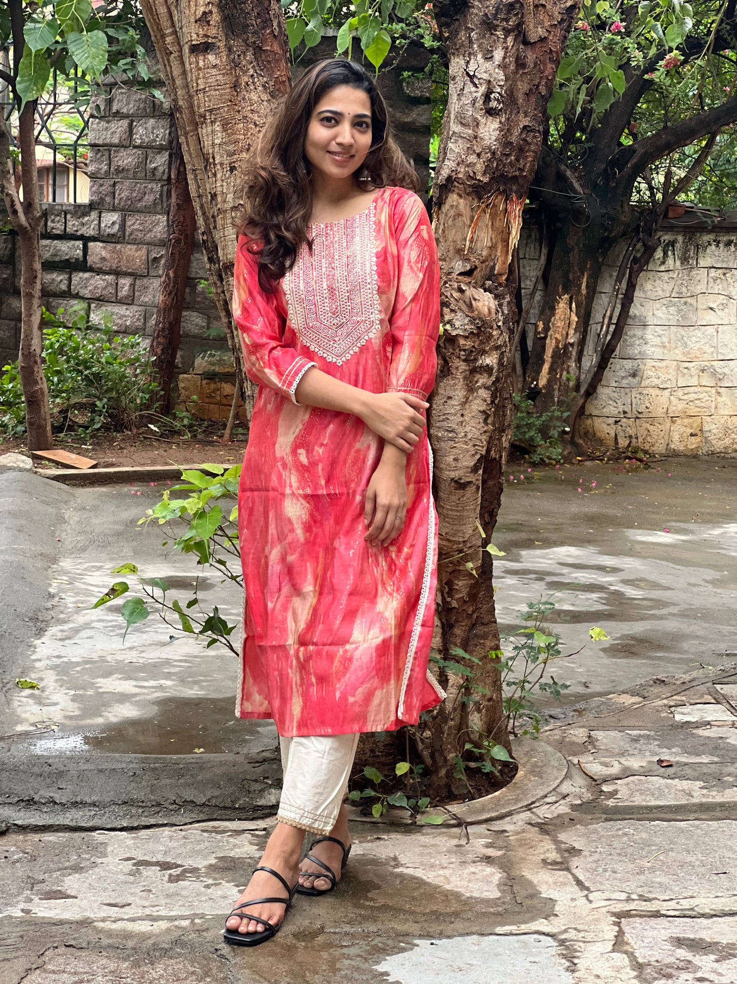 Mayukhi - Maslin Tie Dye kurta with hand work - Pink