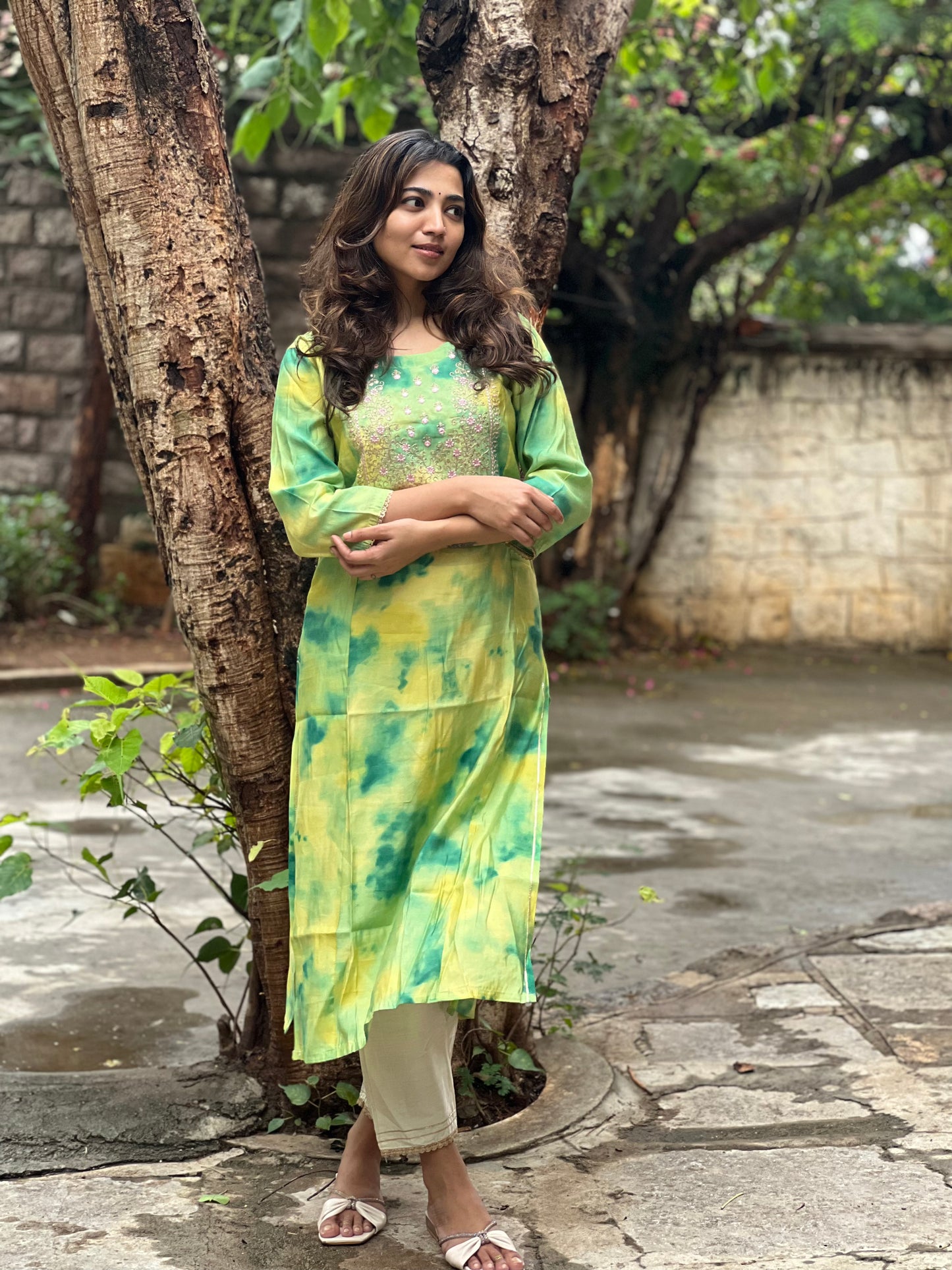 Aarna - Maslin Tie Dye kurta with hand work - Green