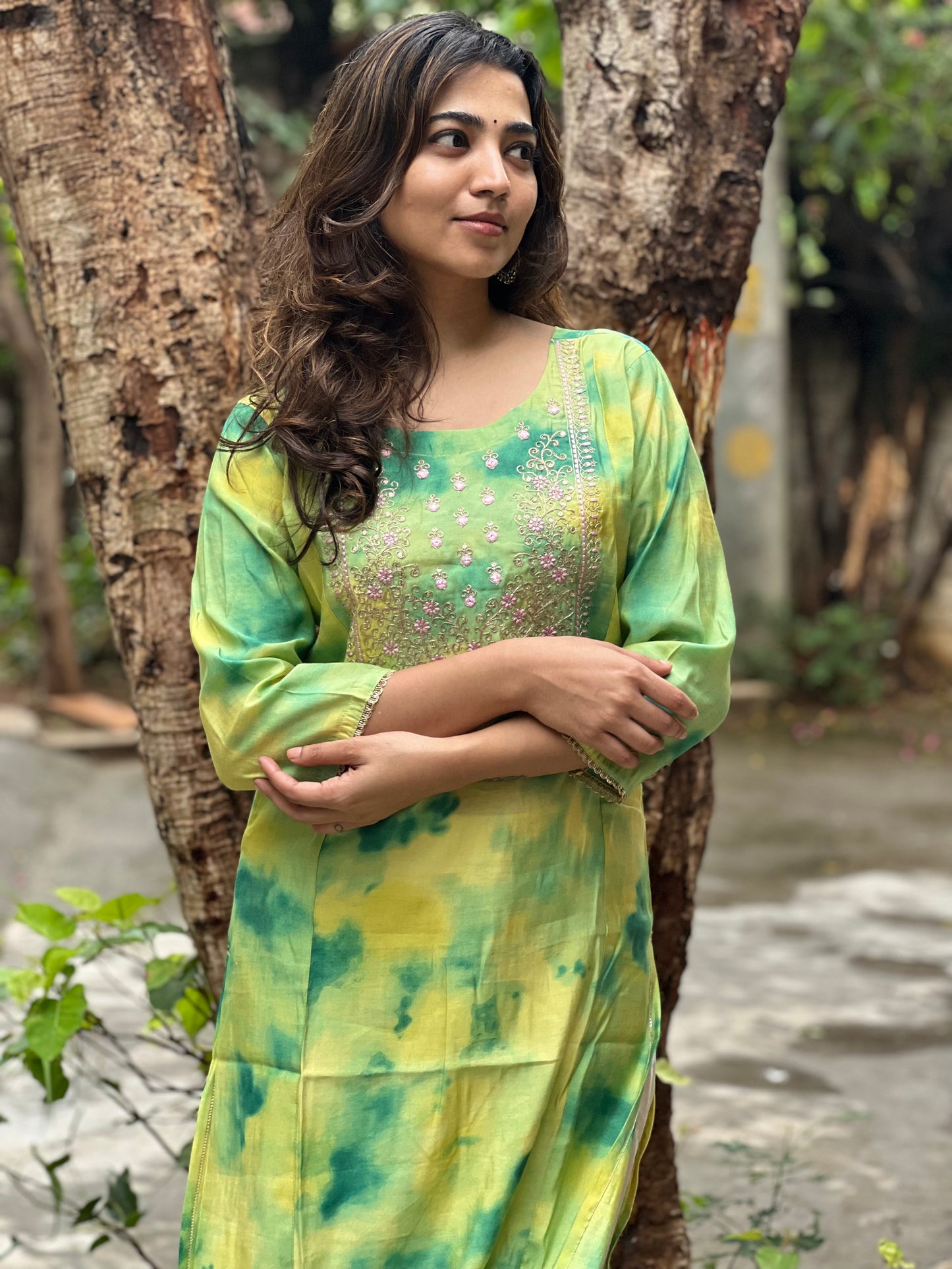 Aarna - Maslin Tie Dye kurta with hand work - Green