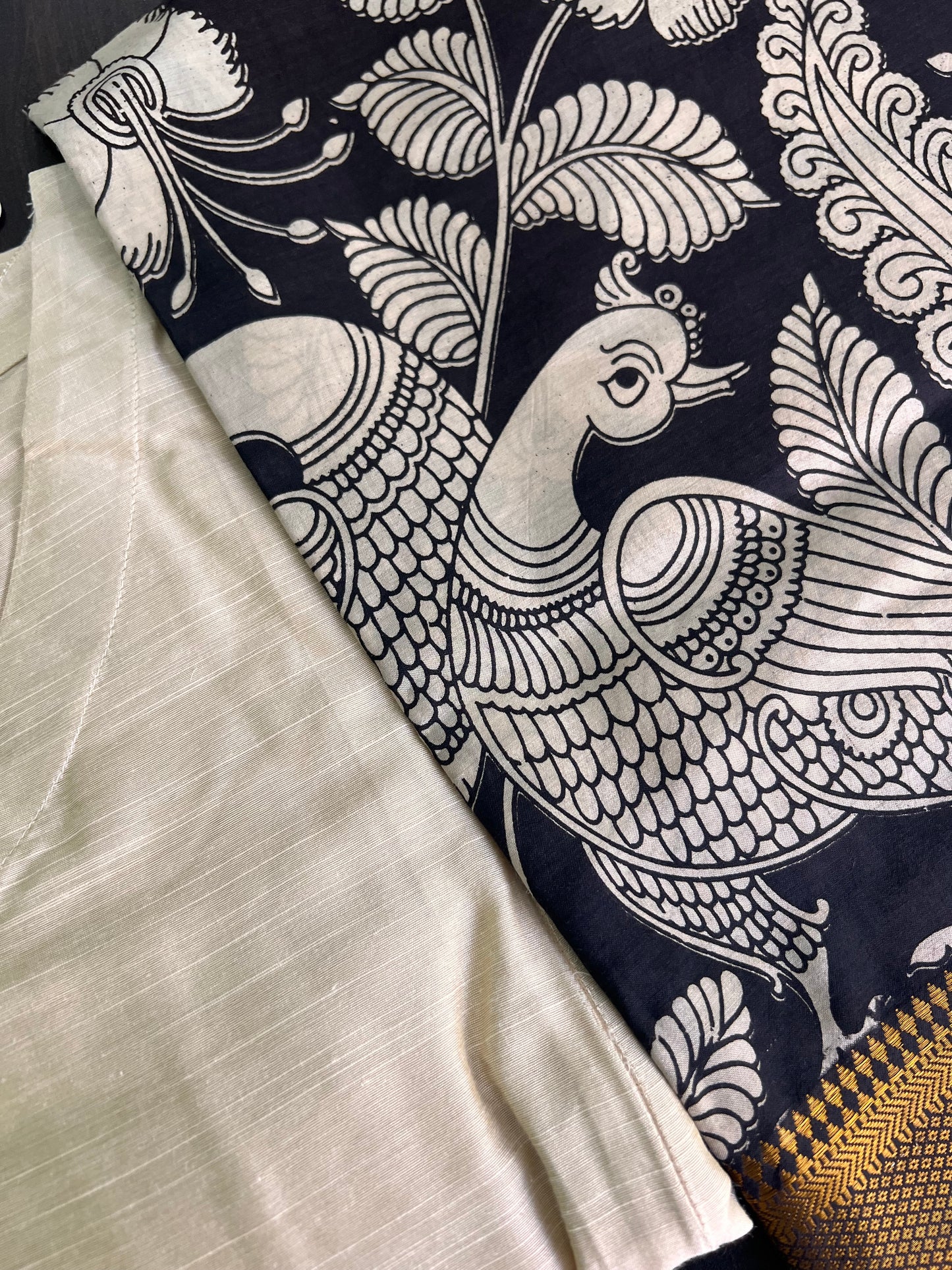 Kalamkari Dupatta - Chennuri silk - Half white and Black