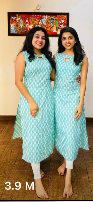 Oviya - Sleeveless Kurti