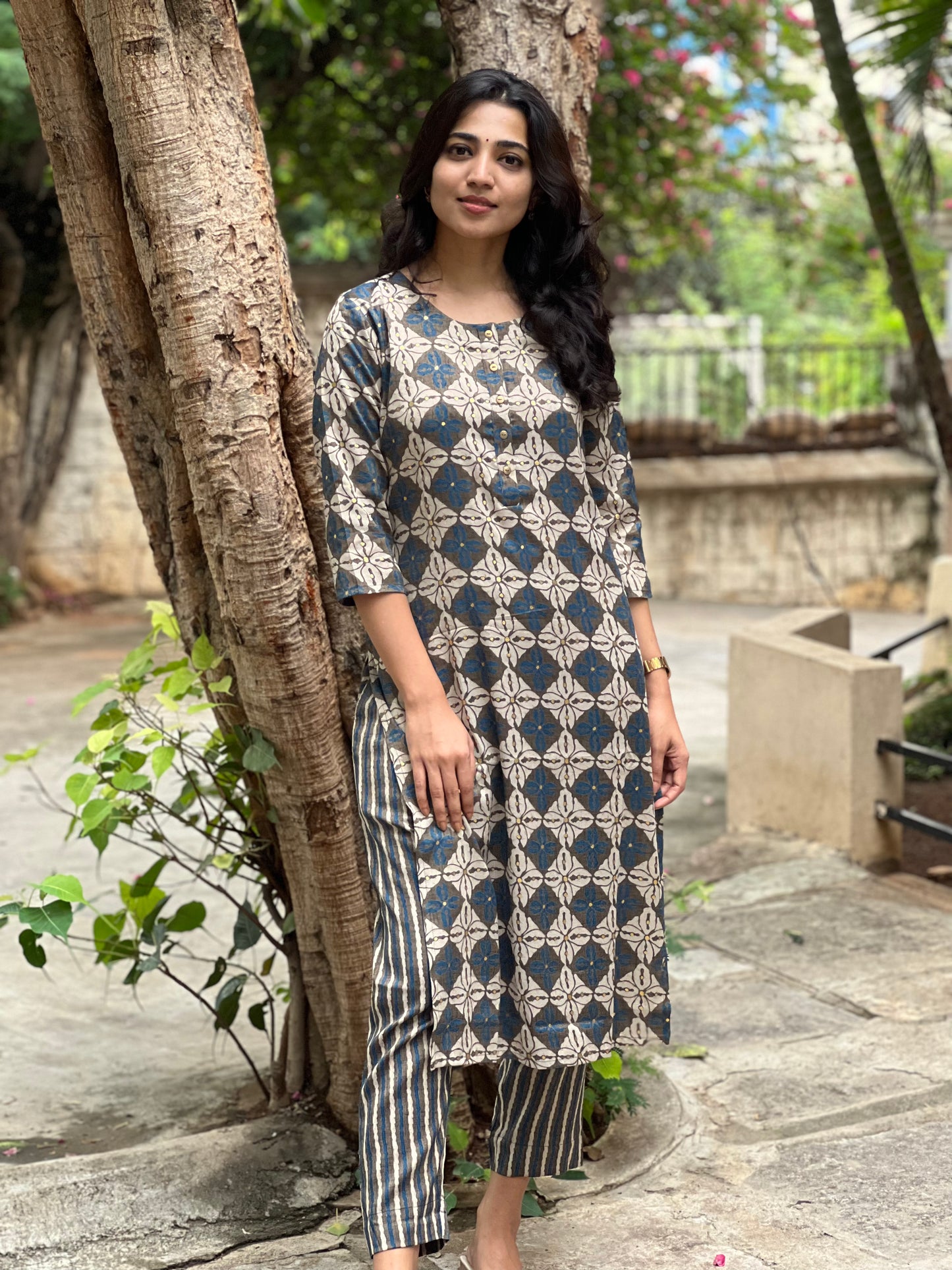Devika - Rayon Capsule Kurti and pant set - Blue