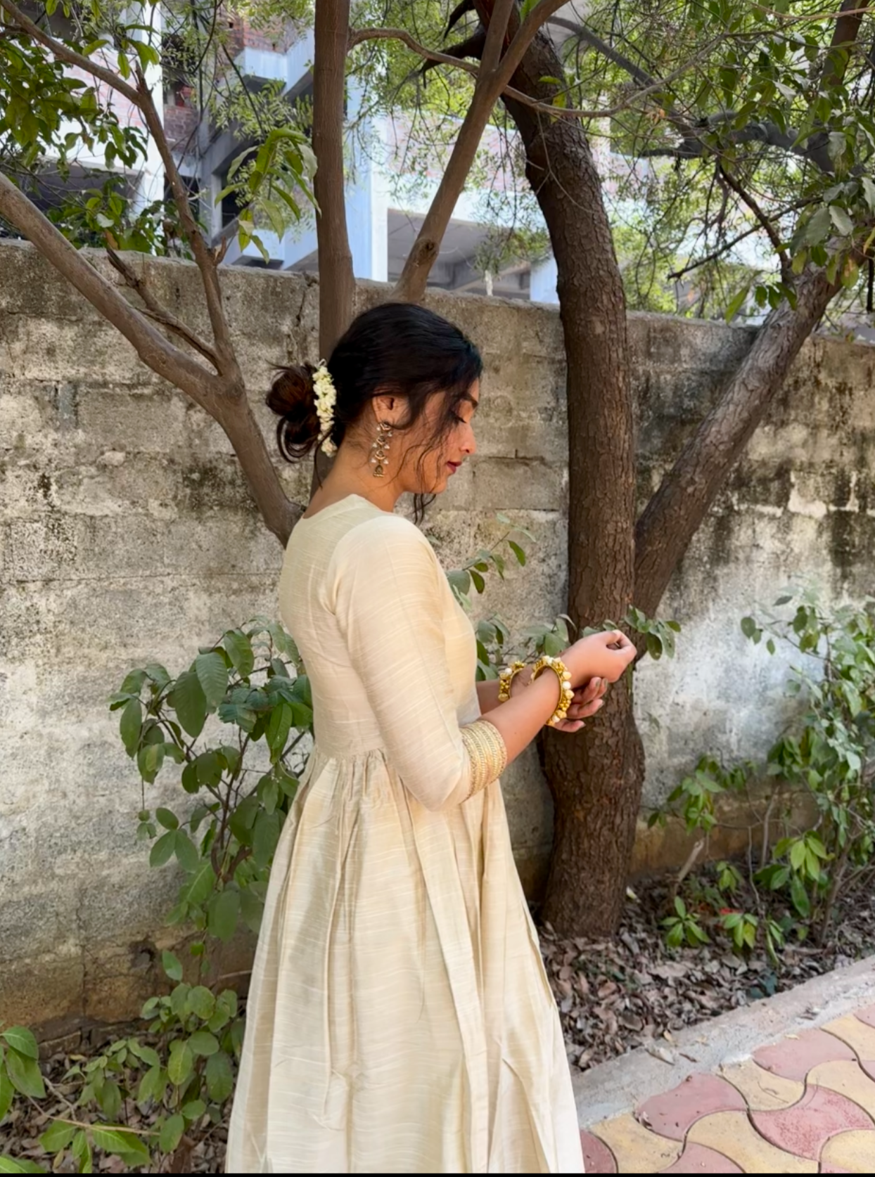Yogitha - Half white Silk cotton dress