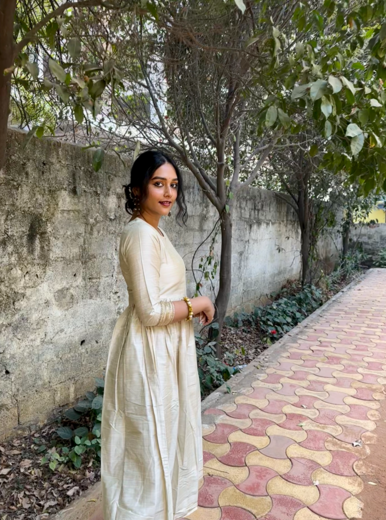 Yogitha - Half white Silk cotton dress