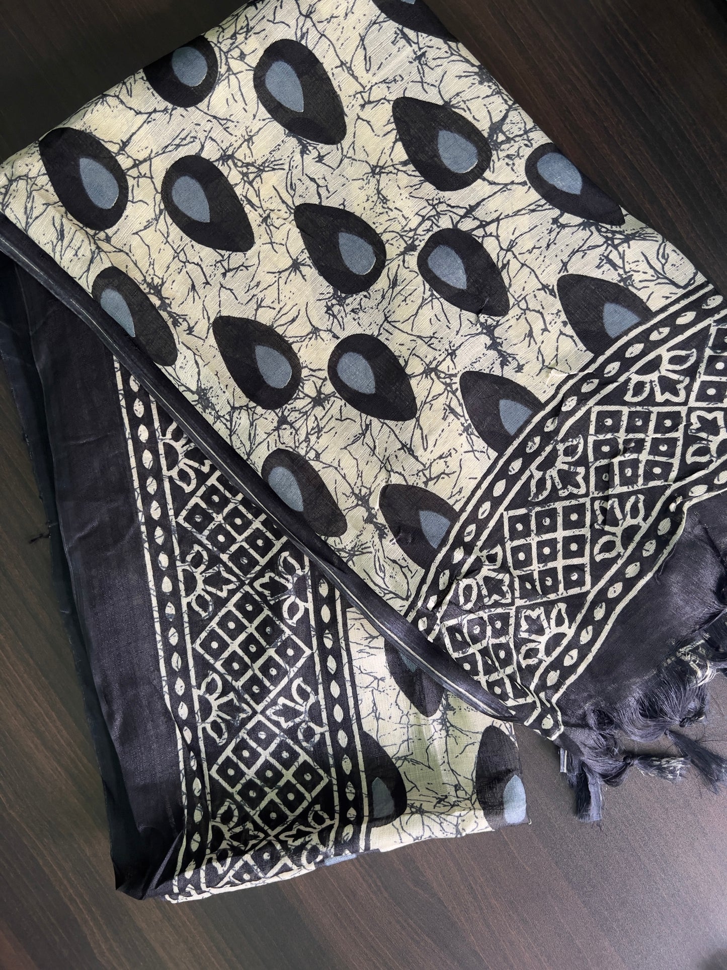 Kadhi silk Dupatta - Black Peacock