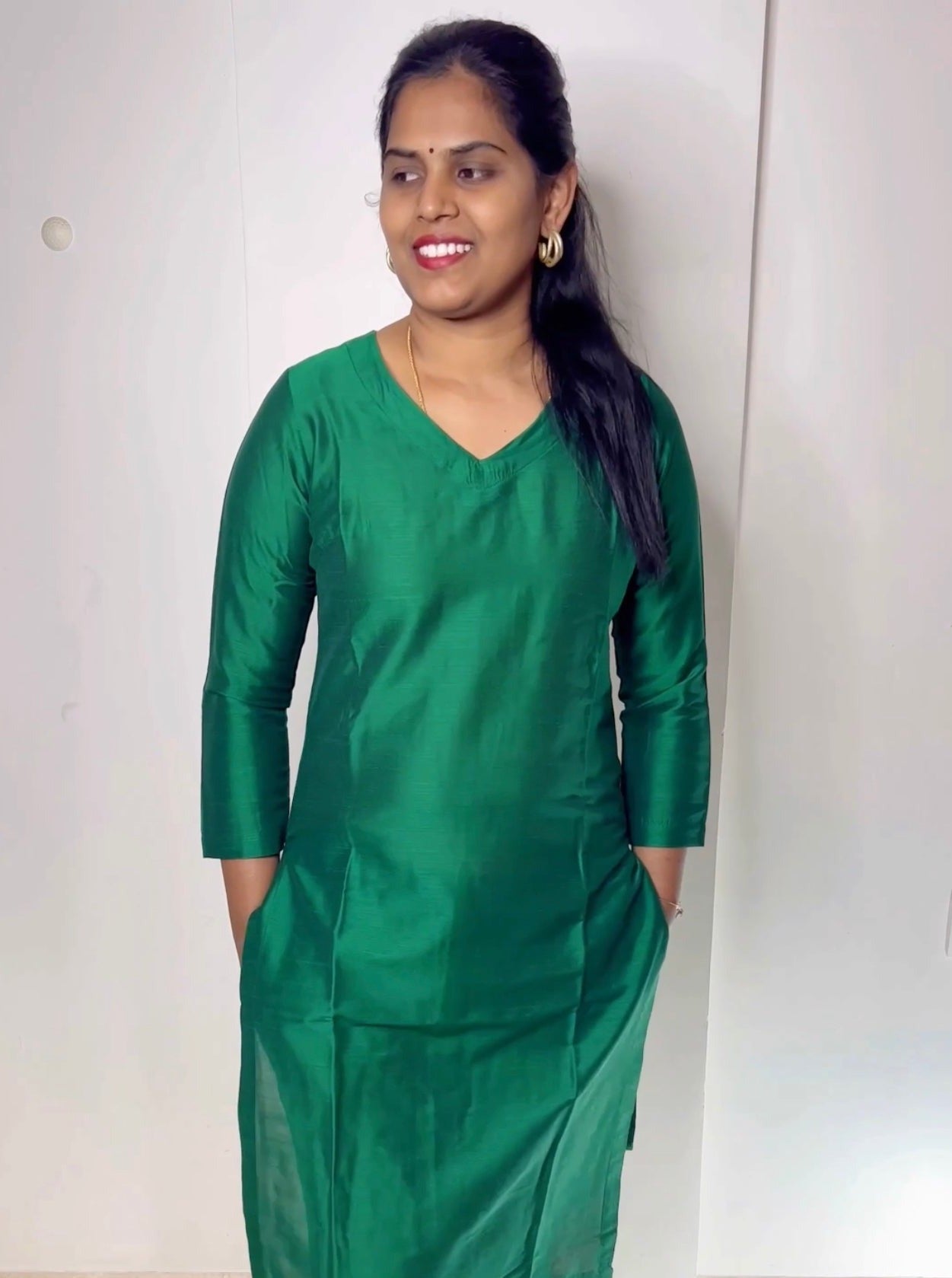 Srinidhi - Silk Cotton Kurta Set - Bottle Green