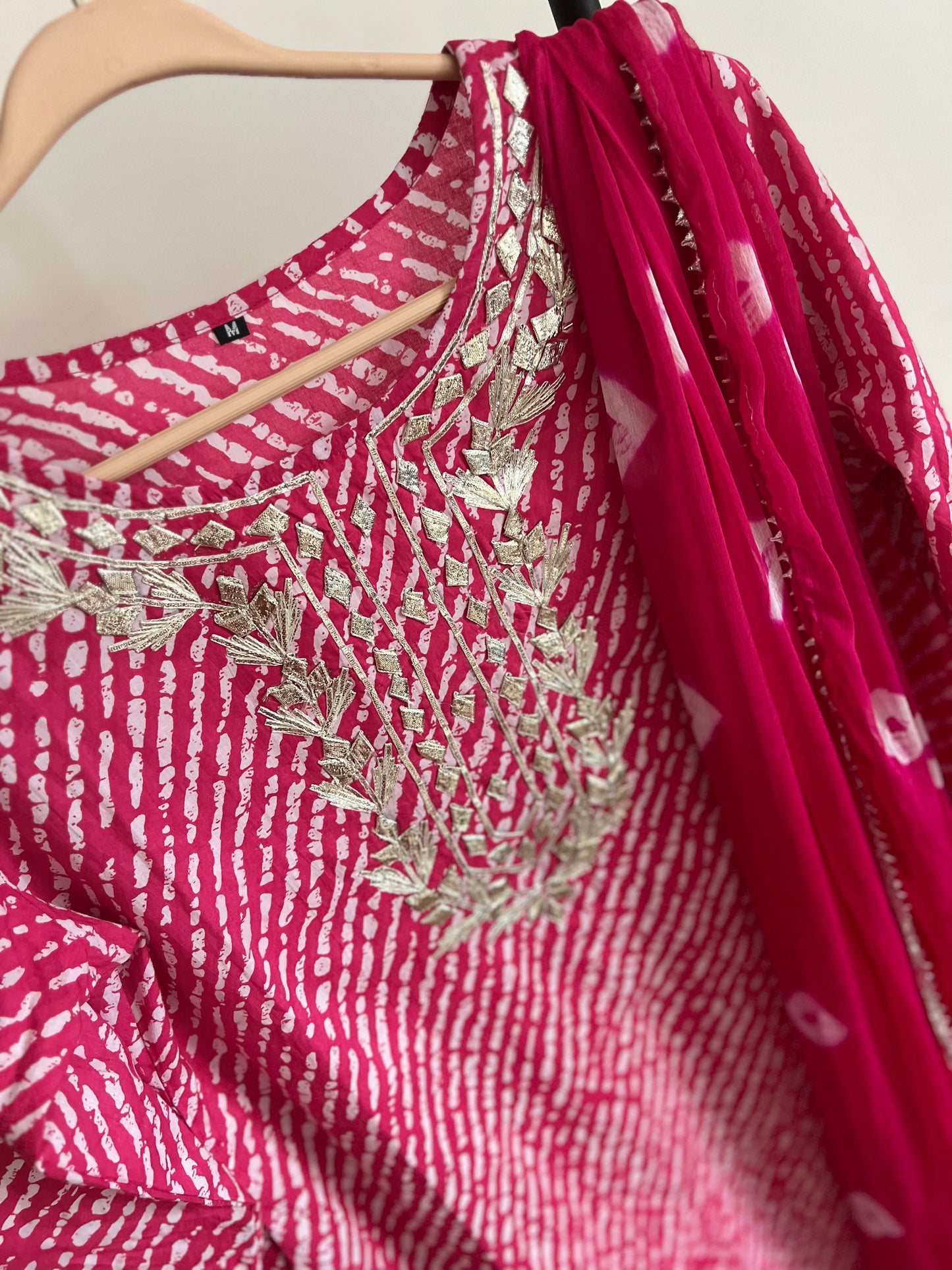 Pink Lehariya salwar suit