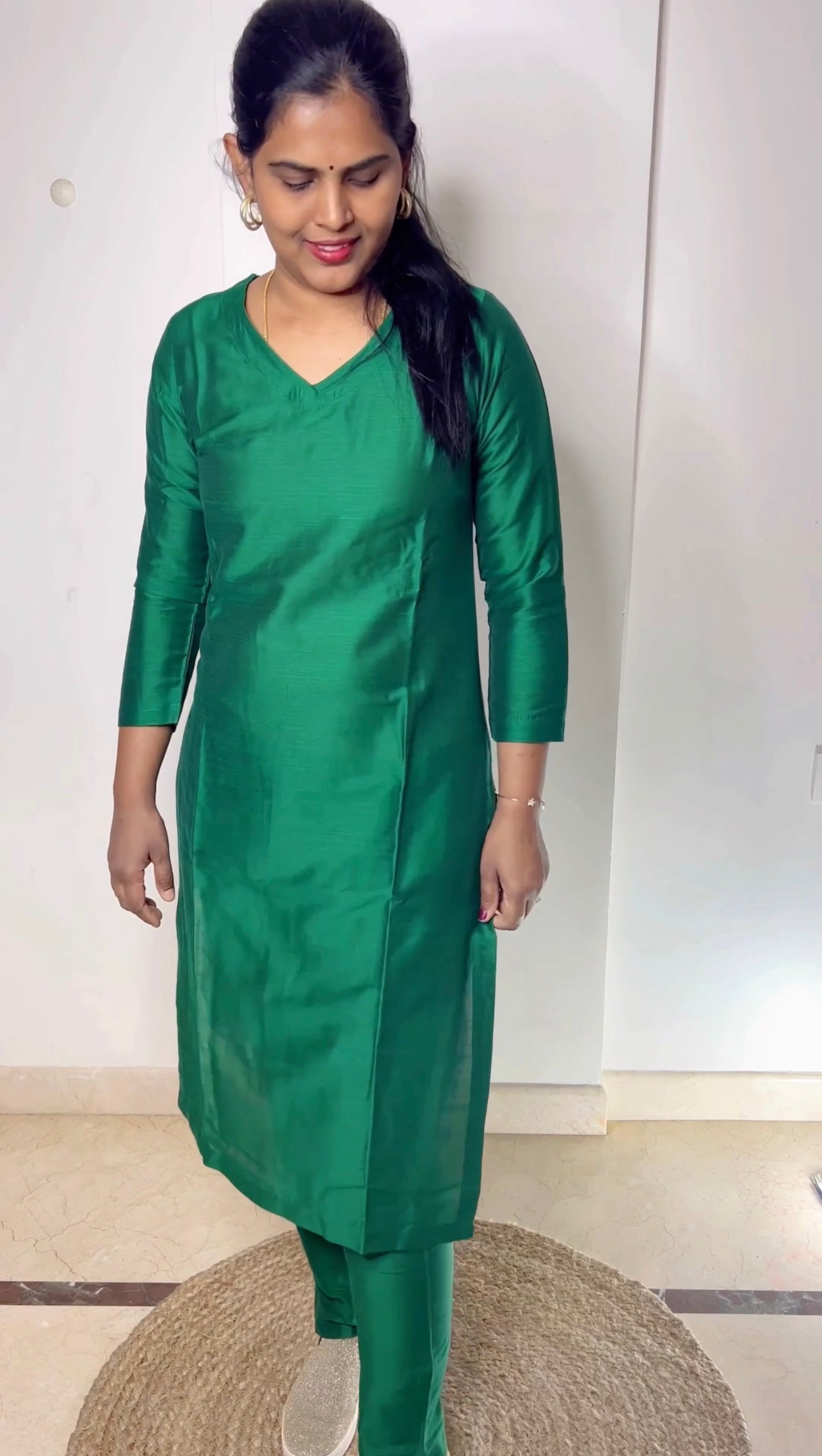 Srinidhi - Silk Cotton Kurta Set - Bottle Green