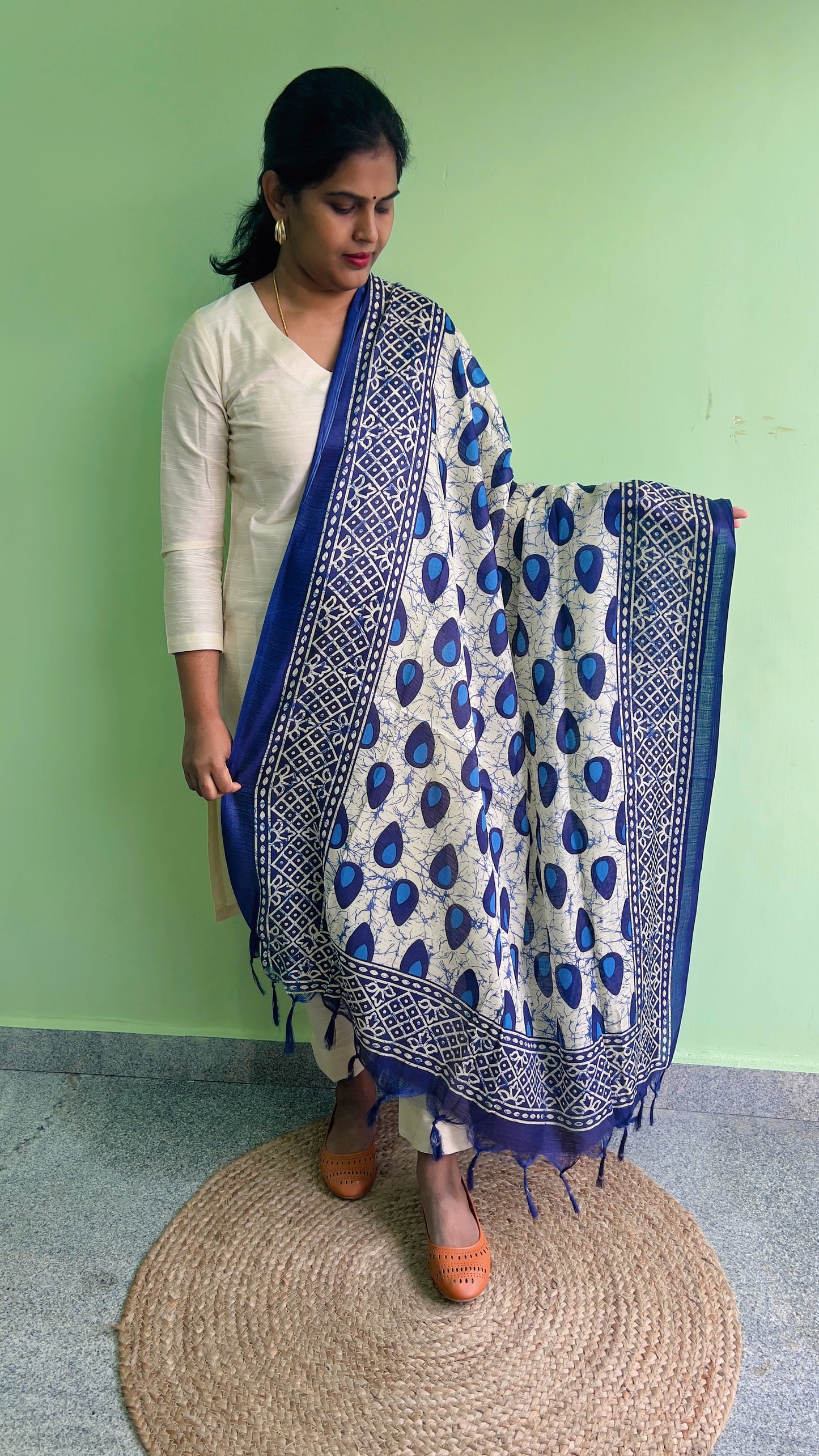 Kadhi silk Dupatta - Blue Peacock