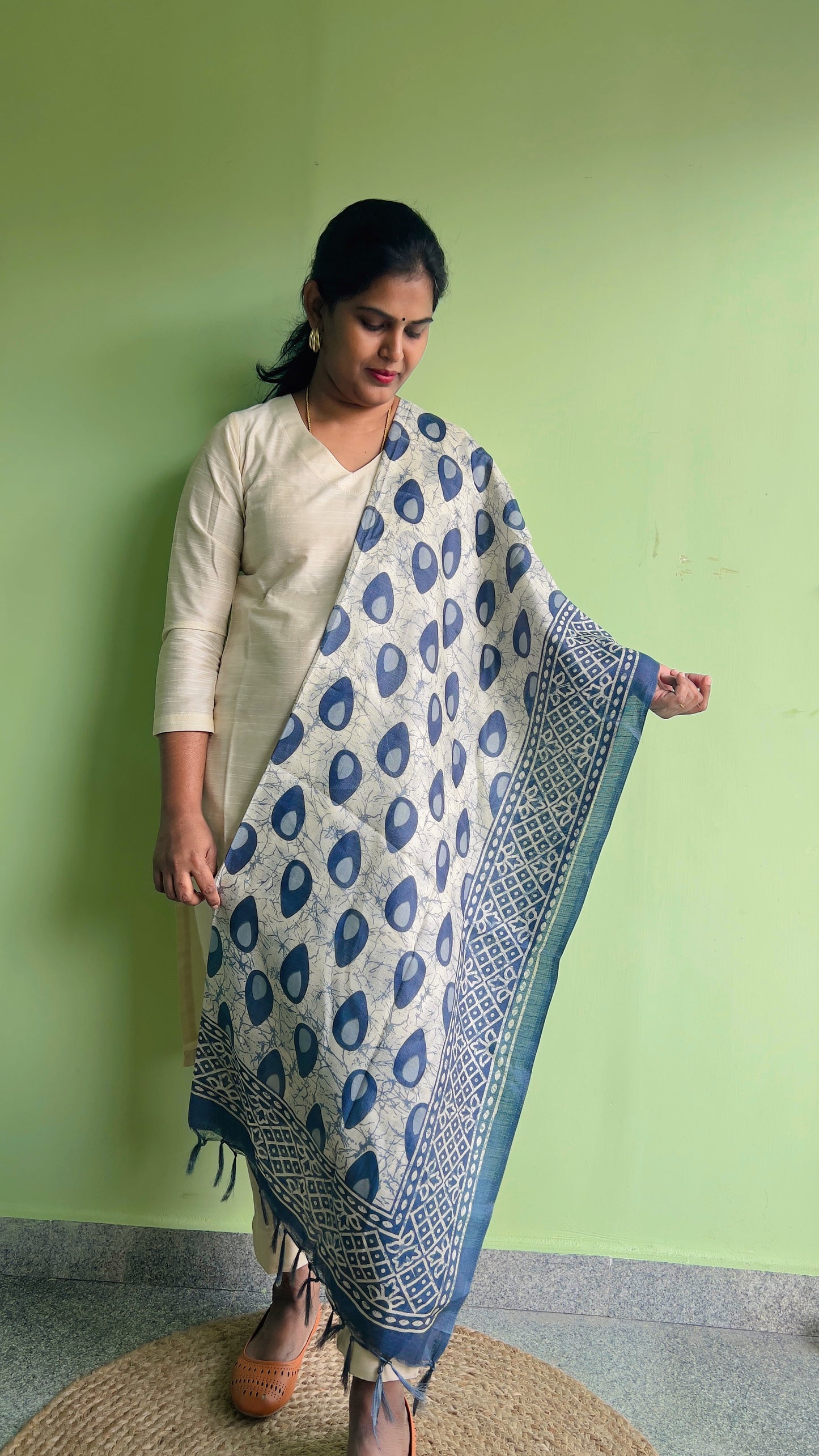 Kadhi silk Dupatta - Grey Peacock