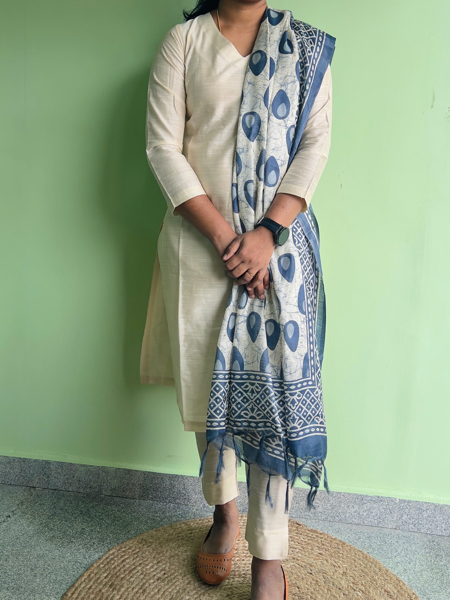 Kadhi silk Dupatta - Grey Peacock