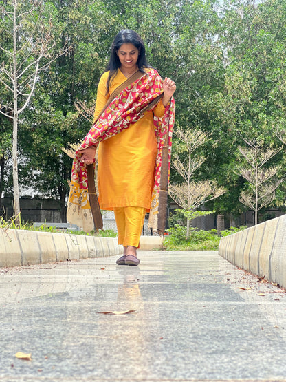 Mari Gold Yellow Silk cotton set