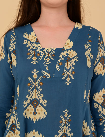Aramya Indigo Ikat Premium Cotton Coord Set