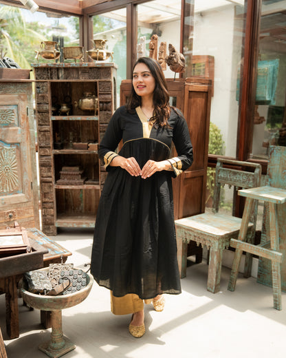Evara - Black Gold Silk Cotton Set