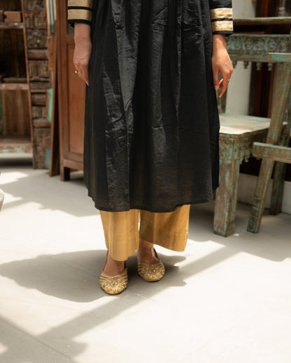 Evara - Black Gold Silk Cotton Set