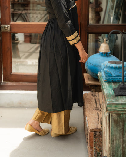 Evara - Black Gold Silk Cotton Set