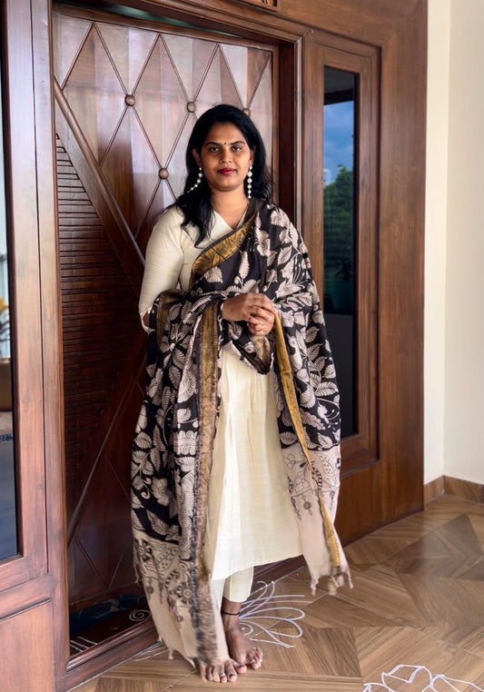Half white Nyra Silk cotton set