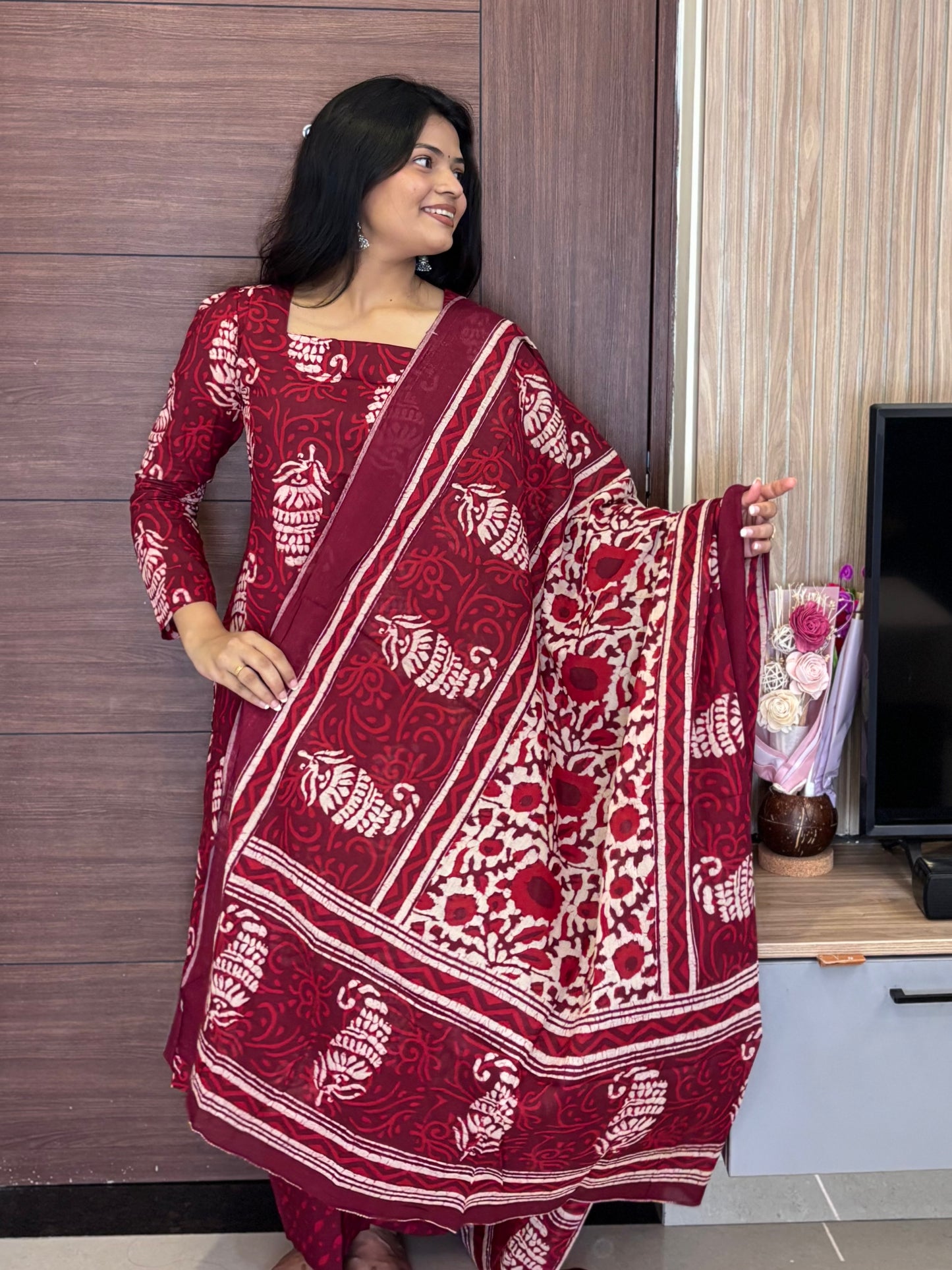 Aaradhya Wine Handblock Suit Set