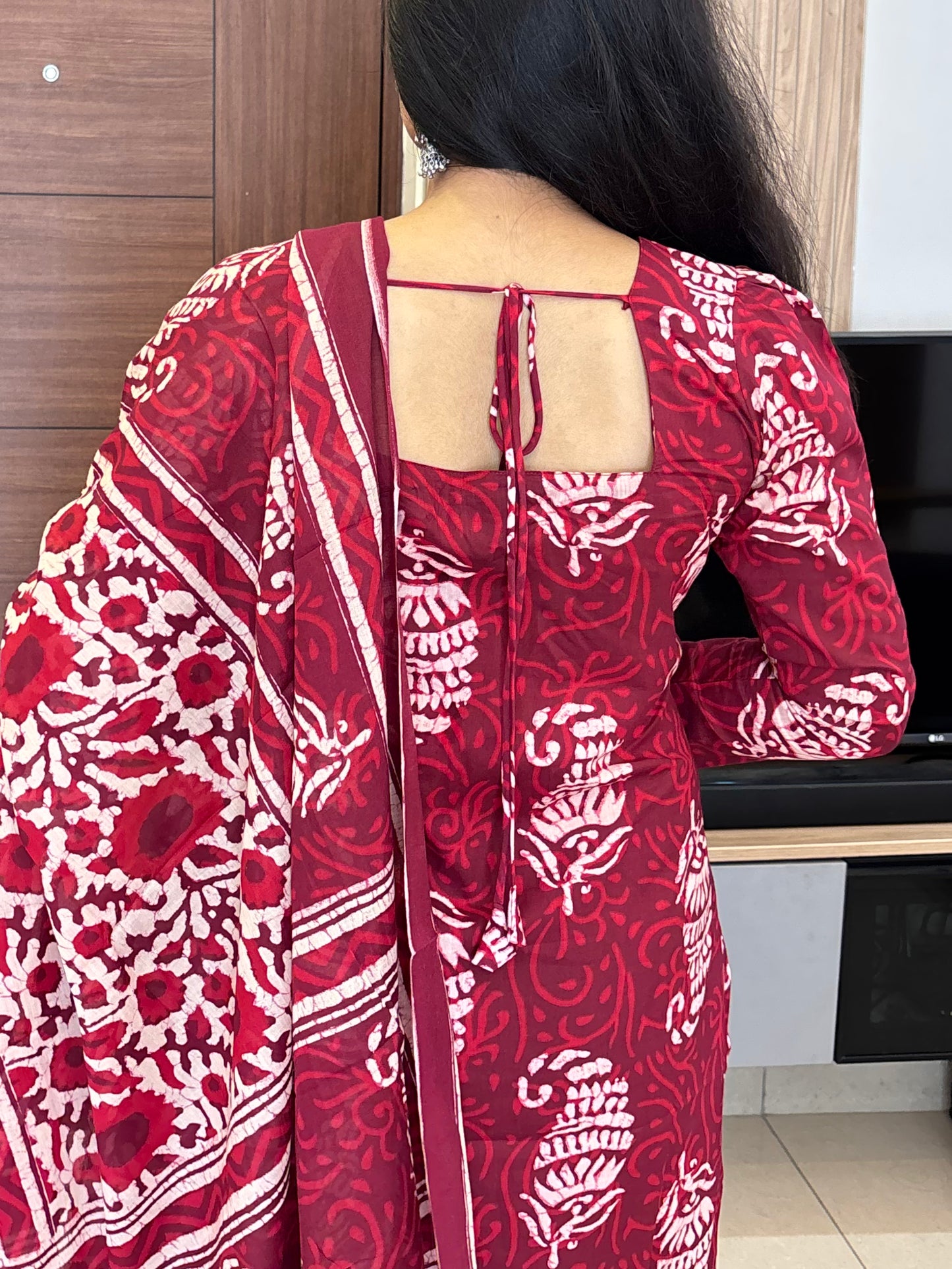 Aaradhya Wine Handblock Suit Set