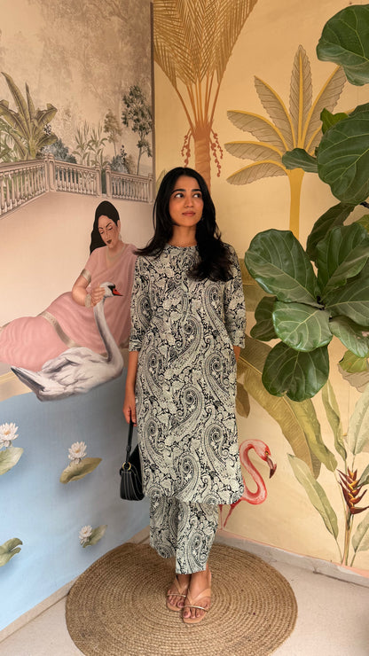 Alia - classic paisley Cotton Coord