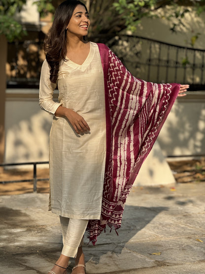 Swathi - Half white Silk cotton set with Kadhi silk dupatta