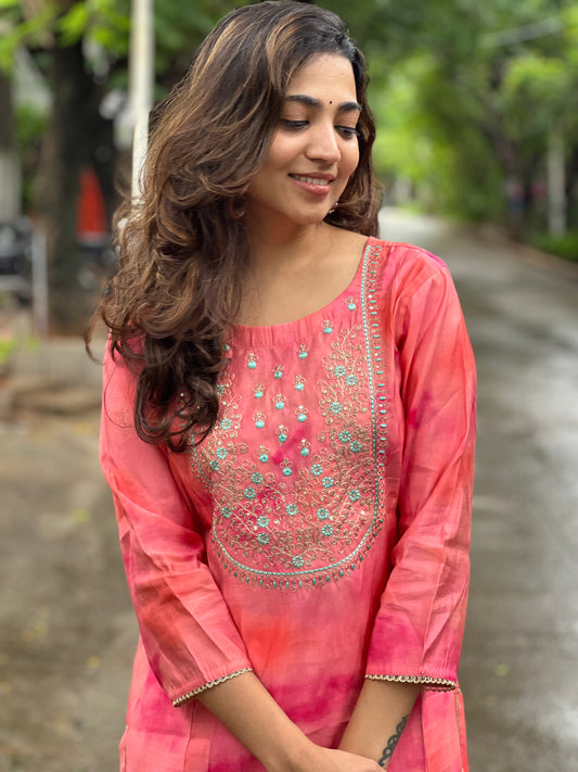 Vaidehi - Maslin Tie Dye kurta with hand work - Pink