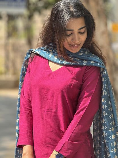 Sudiksha - Pink Silk cotton set with Kadhi Silk dupatta