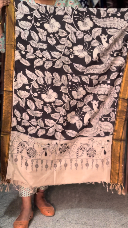 Kalamkari Dupatta - Chennuri silk - Half white and Black