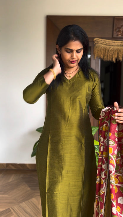 Kalamkari Dupatta - Chennuri silk - Red Floral