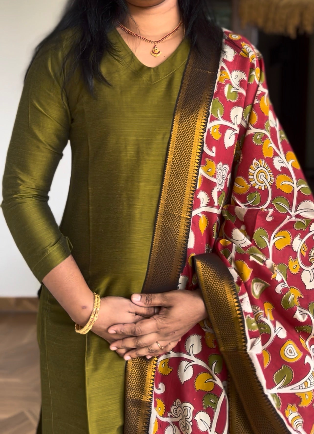 Kalamkari Dupatta - Chennuri silk - Red Floral