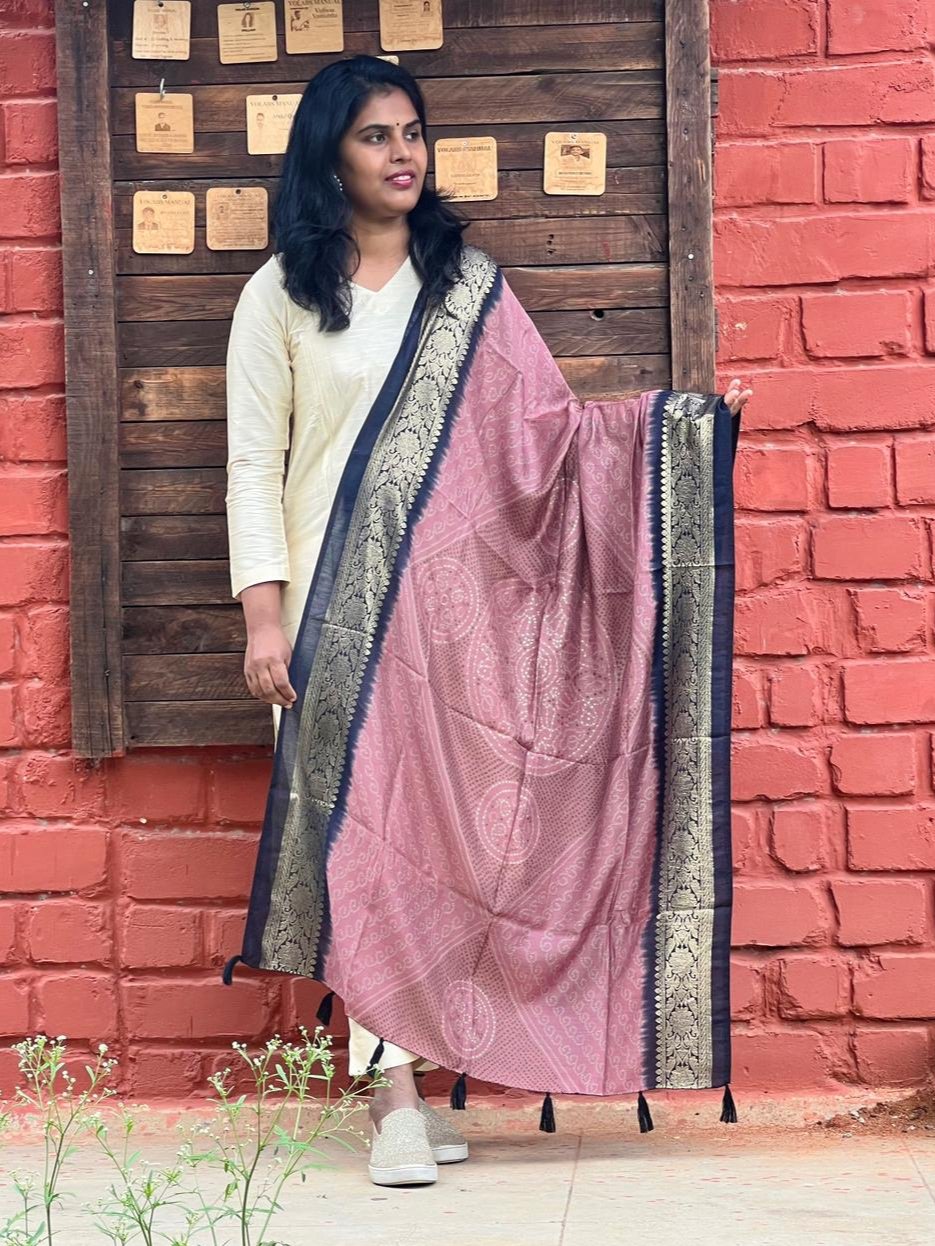 Maslin Dupatta - Lavender with Blue Zari border