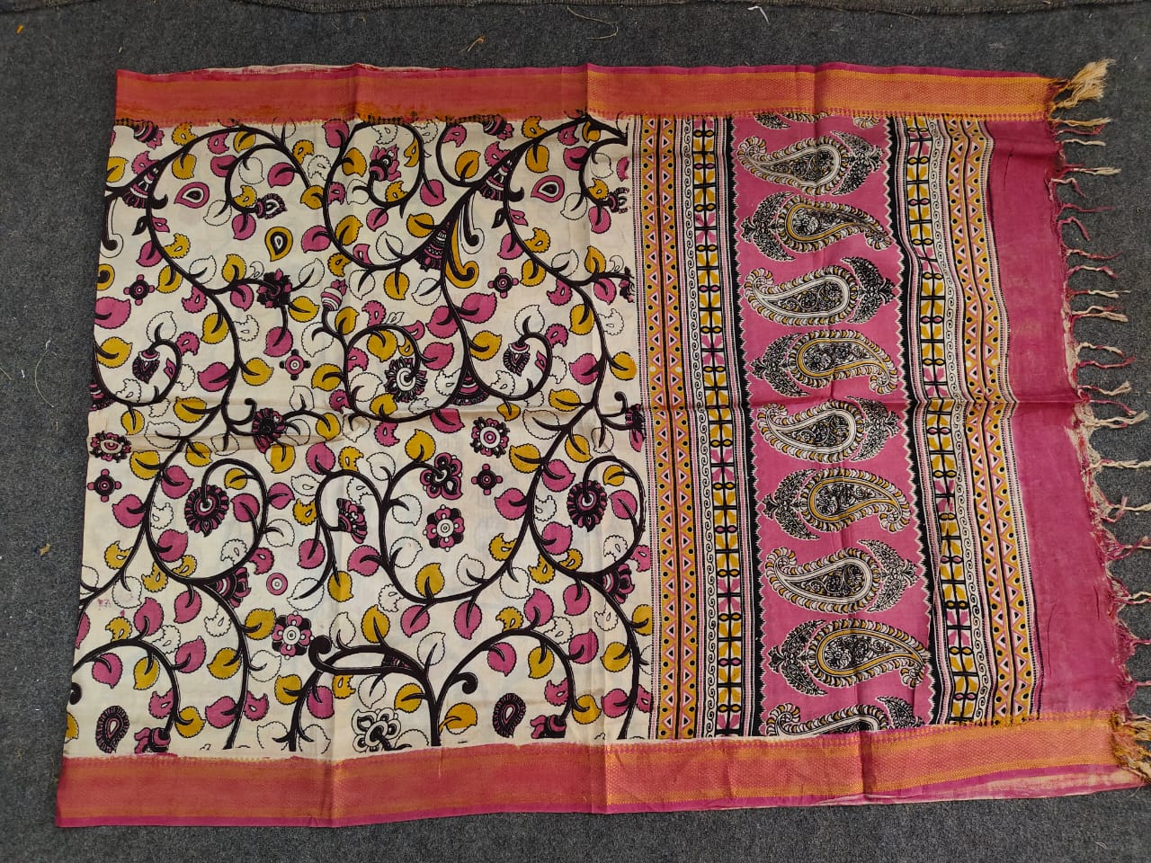 Kalamkari Dupatta - Chennuri silk - Pink and yellow floral