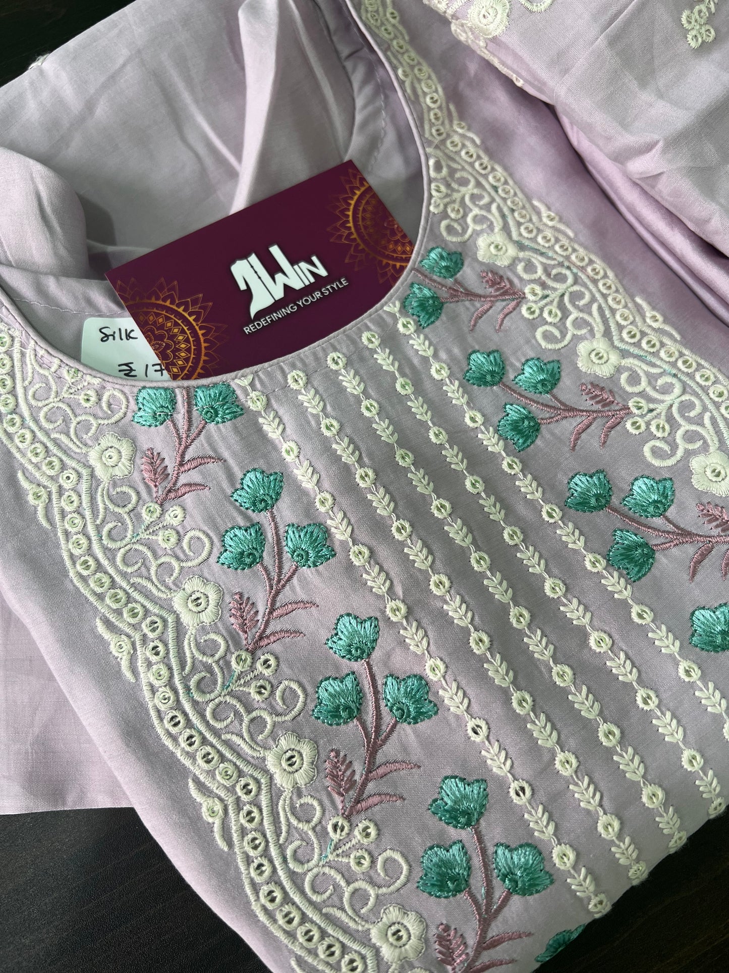 Silk suit with embroidery - lavender
