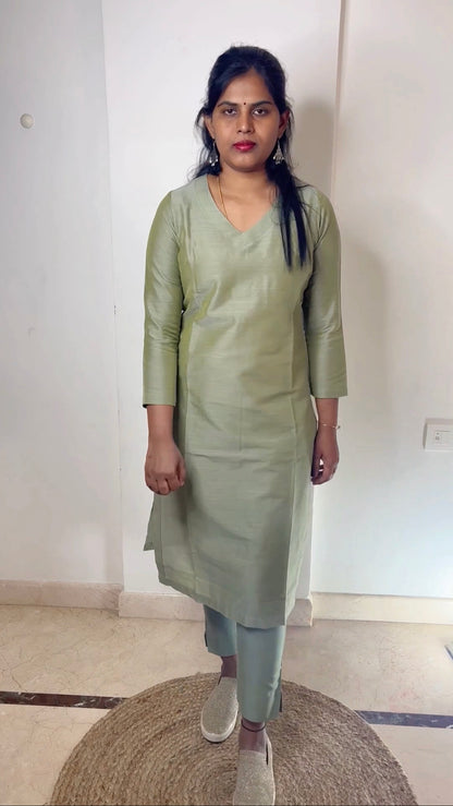 Srinidhi - Silk Cotton Kurta Set - Pastel Green